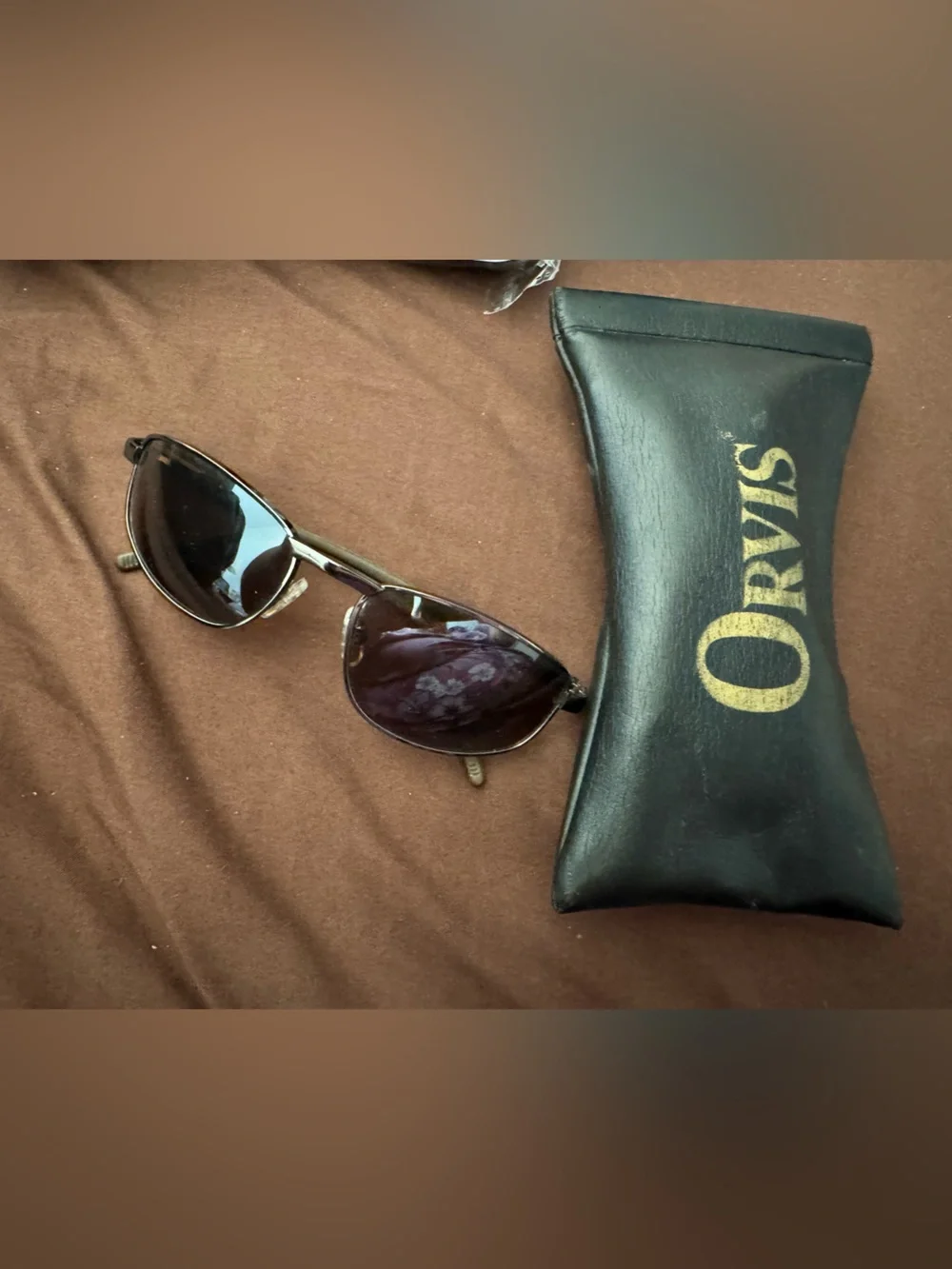 Orvis Aviator Sunglasses Gunmetal Frame Dark Lenses with Original Case